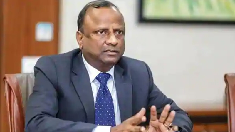 Rajnish Kumar to live in a rented house in Delhi, write a book